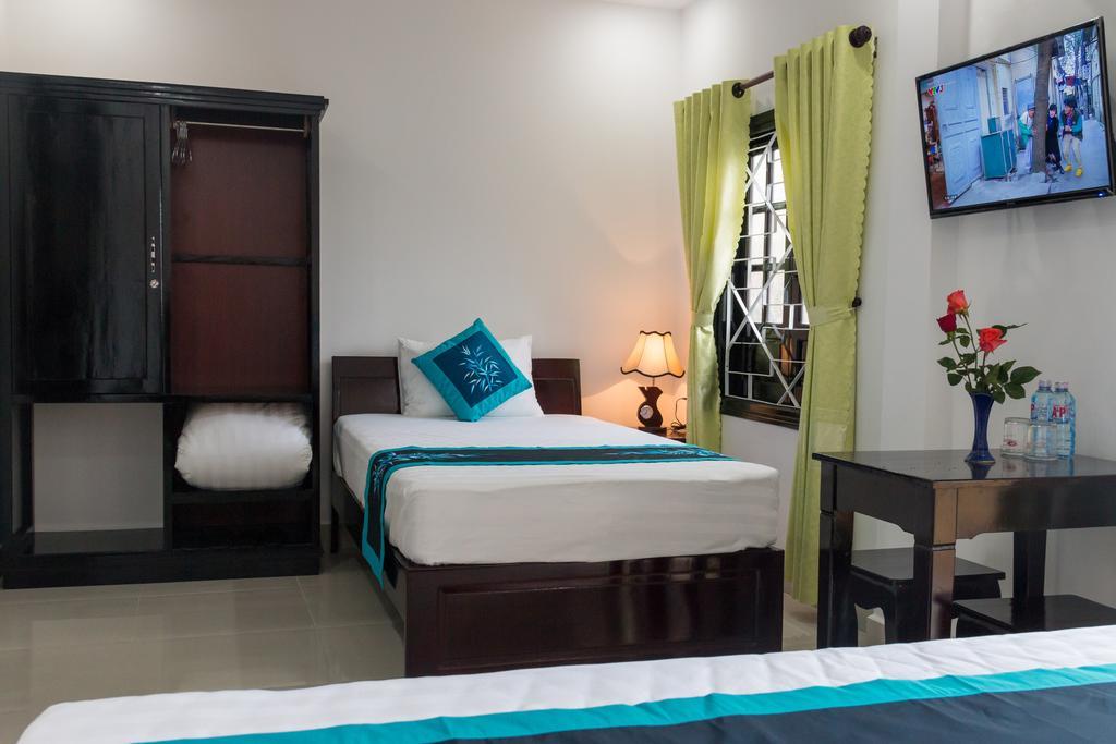 Sunshine Homestay Хойан Экстерьер фото